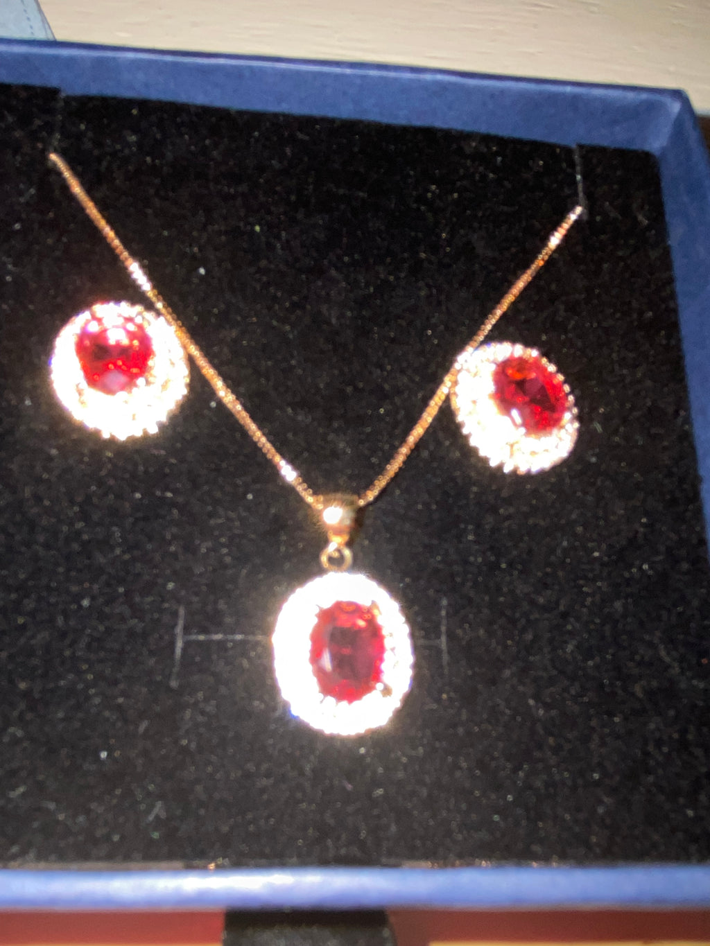 18K OL Necklace and Earrings Set