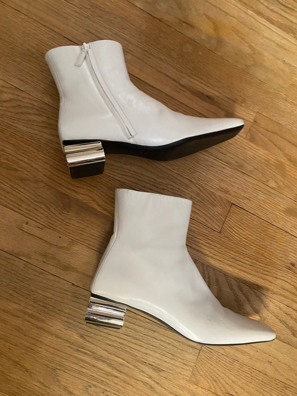 Authentic Balenciaga Typo BB White Leather Ankle Boots 38.5