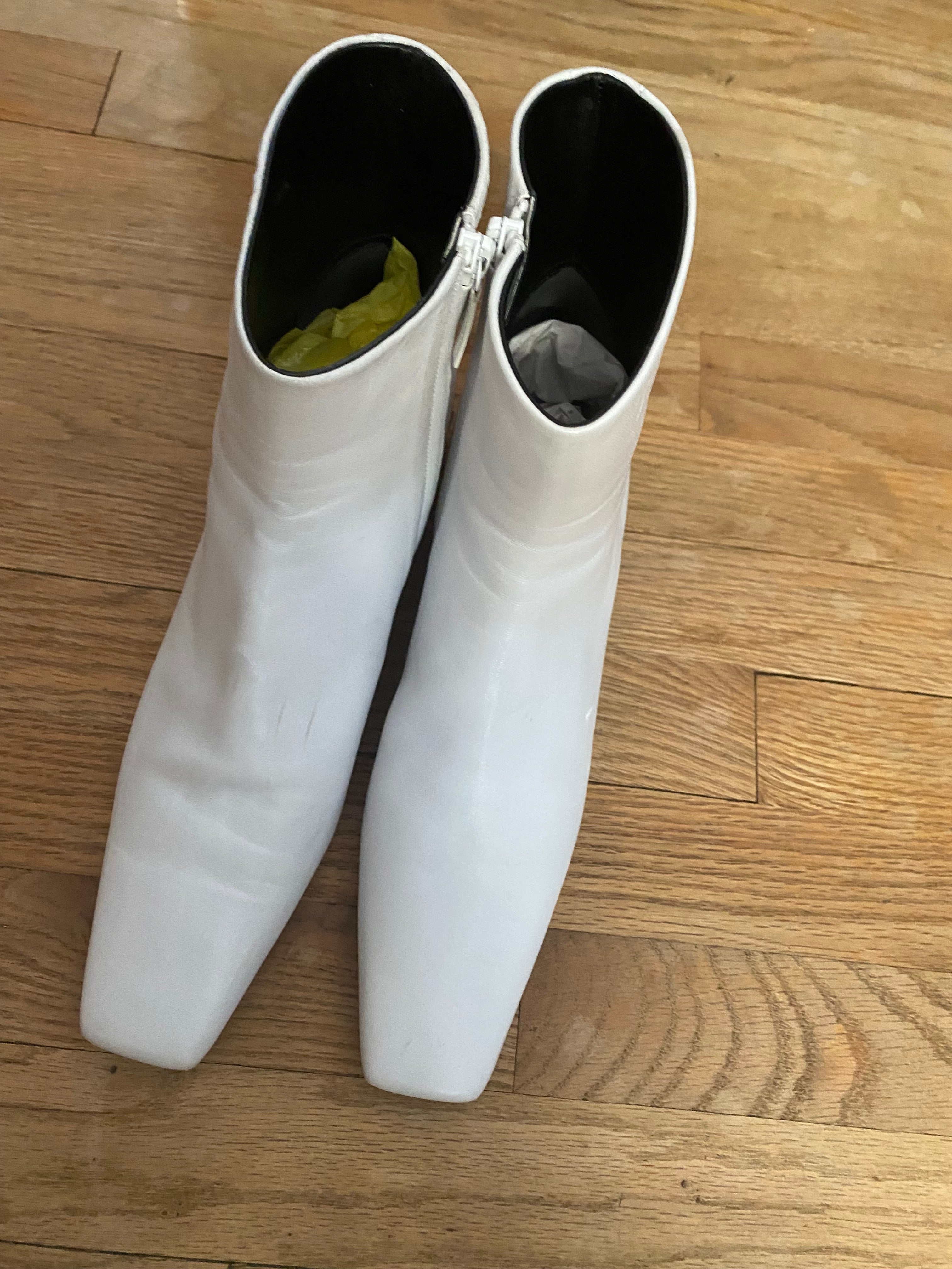 Authentic Balenciaga Typo BB White Leather Ankle Boots 38.5