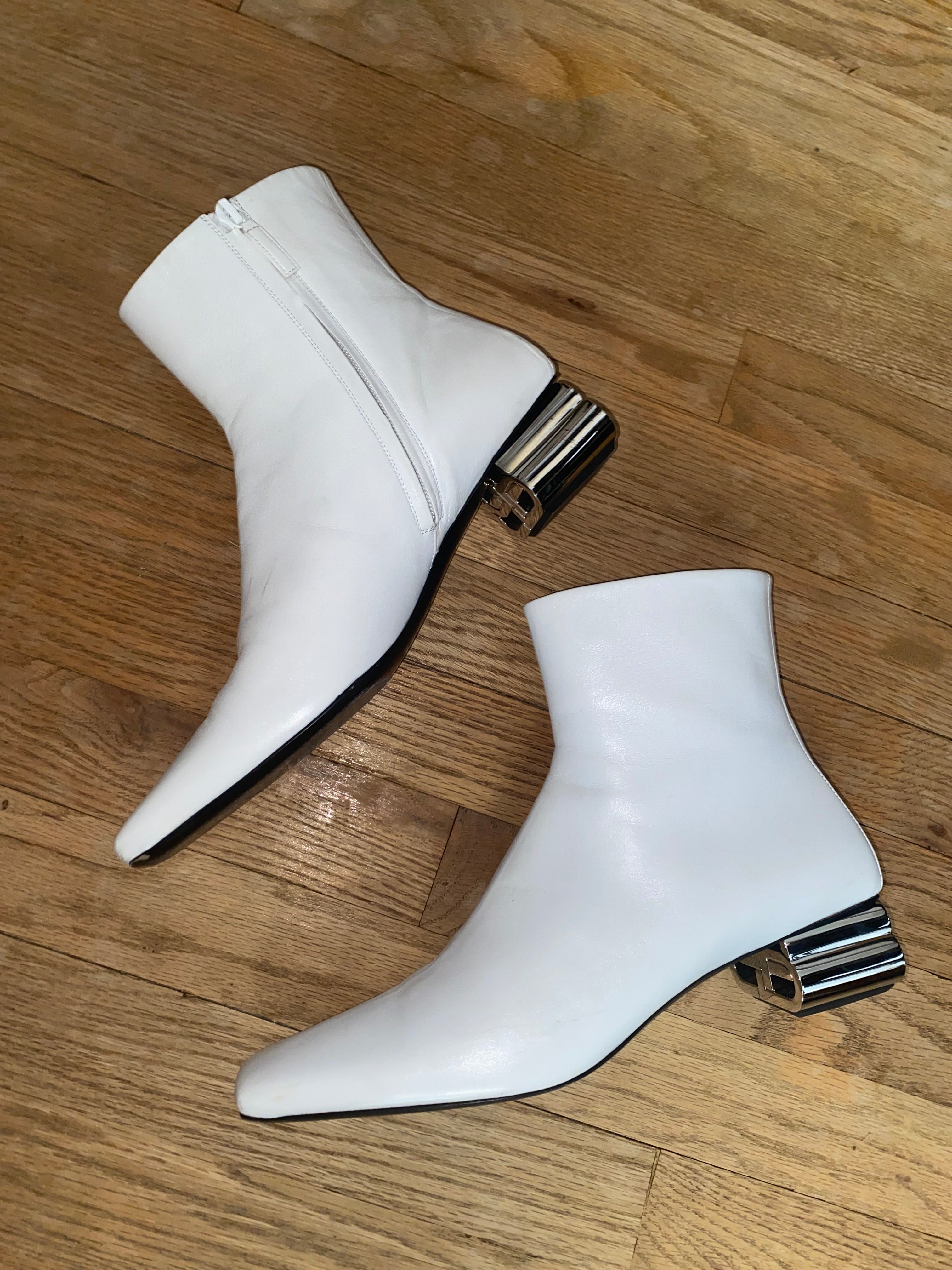 Authentic Balenciaga Typo BB White Leather Ankle Boots 38.5