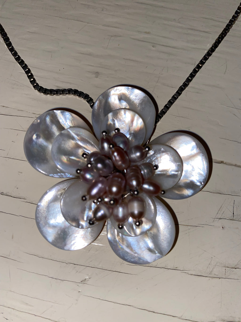 Vintage Mother of Pearl Flower Necklace
