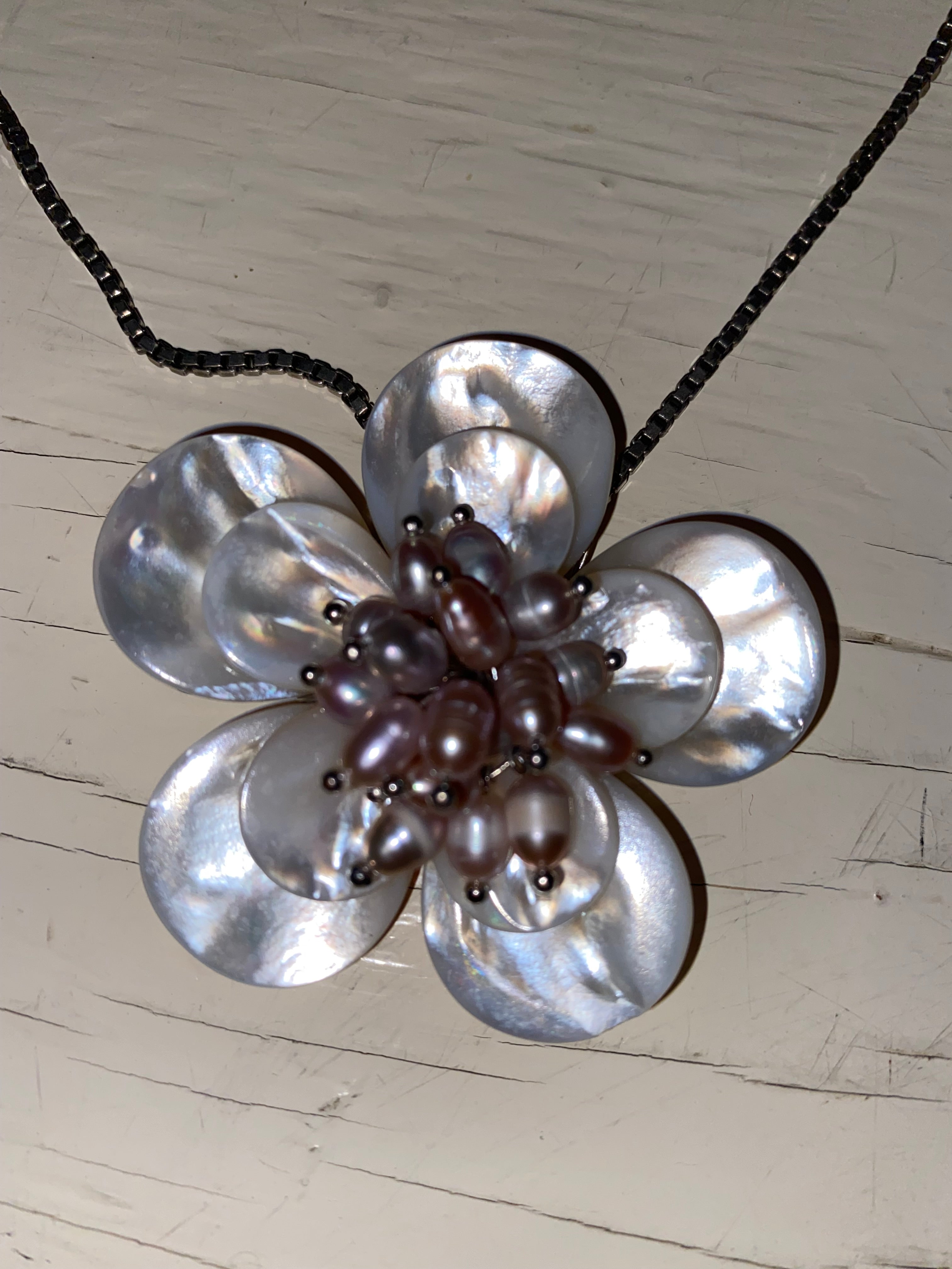 Vintage Mother of Pearl Flower Necklace
