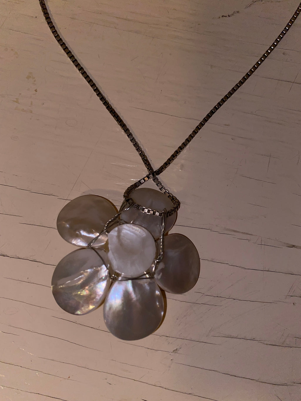 Vintage Mother of Pearl Flower Necklace